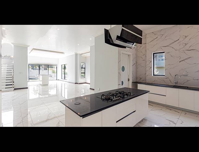 5 BEDROOM HOUSE FOR SALE IN STEYN CITY